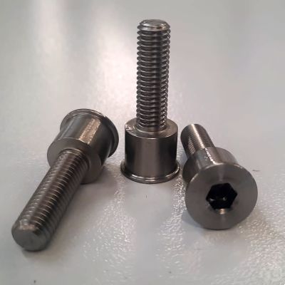 Screw
